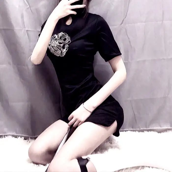 粉红色和铲子